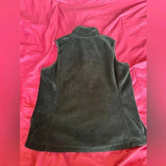 Predator size large black vest - Picture 3 of 3